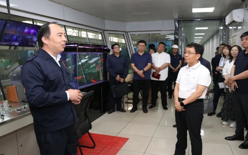 津南区政协副主席陈子苓一行到荣程钢铁集团参观调研