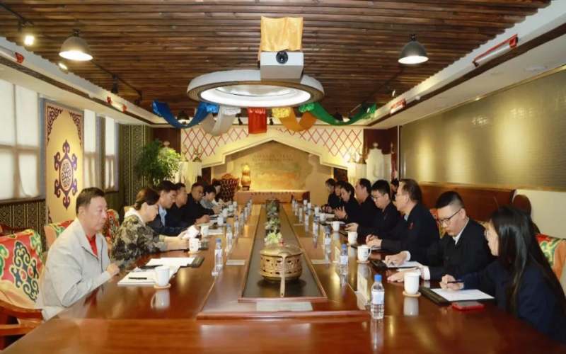 津南区关工委主任杨令生一行到荣程集团调研座谈